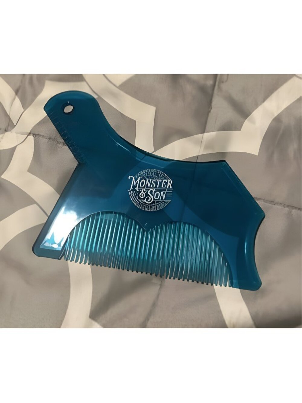 Beard Shaping Tool - Classic Oversized Design (Blue Clear)